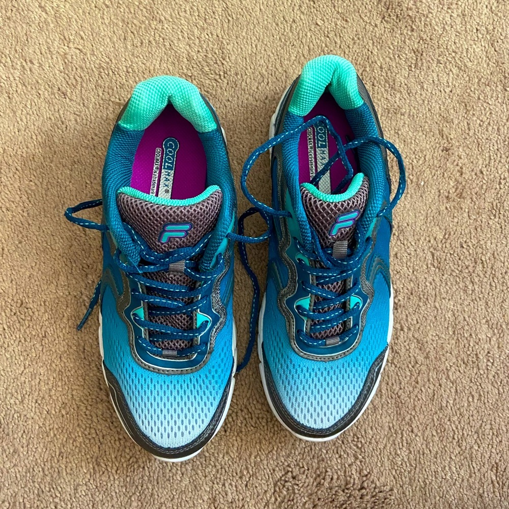 NWOT Fila CoolMax Running Shoes